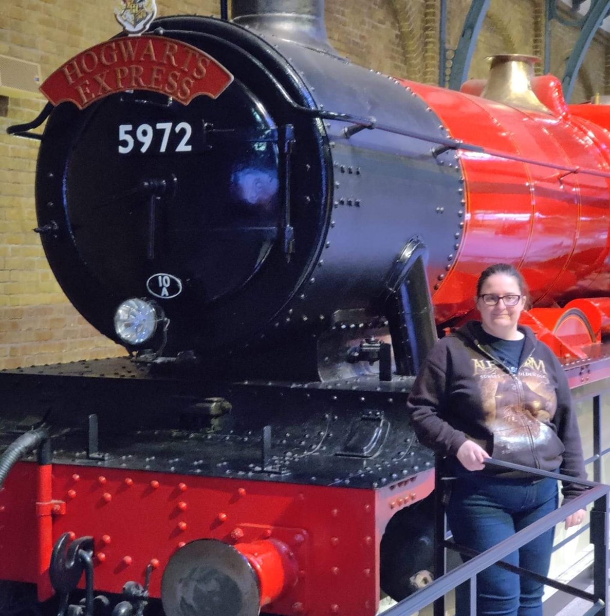 *MEET THE CANDIDATES*

Emily Mort-Bromley Cross ward

-Passionate about sport, heritage rail, and youth engagement

-If elected, will protect Bromley Cross transport links from Liberal and independent #ToryCuts

-will bring a local, co-operative, ethos to the council

#VoteLabour