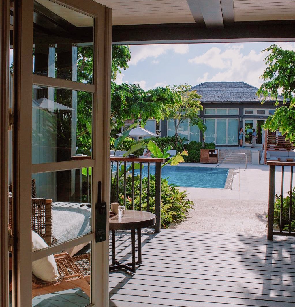 Wake up surrounded by nature and a touch of sunshine.
📸: <a href="/Dbrowntheartist/">Dede Brown</a>