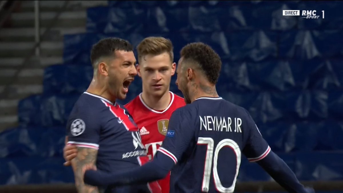 LMDPSG's tweet photo. L'image du match 

#PSGFCB https://t.co/UIxunJUtoc