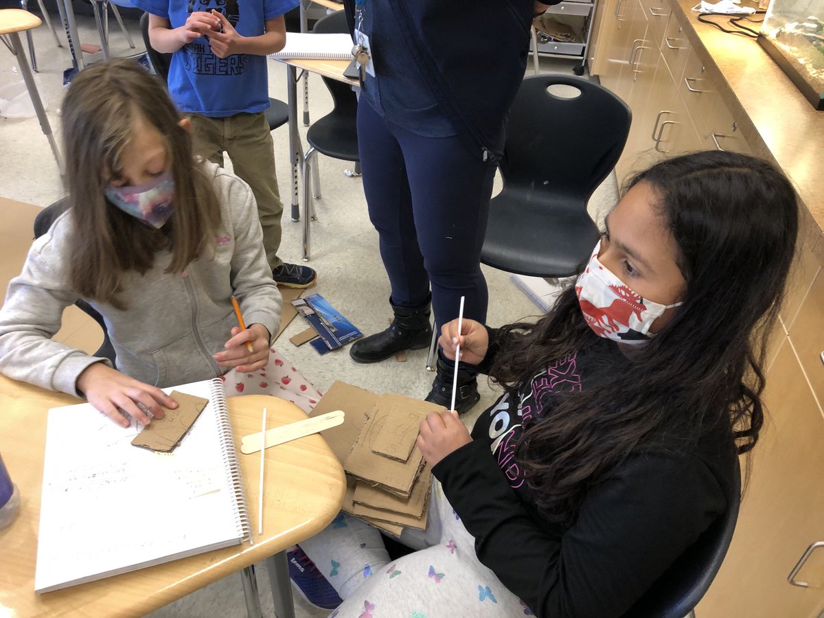 Our Grade 4C engineers ⁦<a href="/SarahThompsonSc/">Sarah Thompson</a>⁩ are tasked with creating a hands free hand washing station for the <a href="/APEGA_AB/">APEGA</a> Science Olympics. We are starting to build using recyclable materials and using our knowledge of simple machines to guide us. #STEM #rvsed