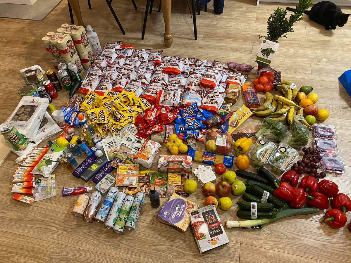 hearoiin's tweet photo. jakby ktoś rozkminial czy warto wchodzic we freeganizm😏😻 https://t.co/Euq23IUBWD