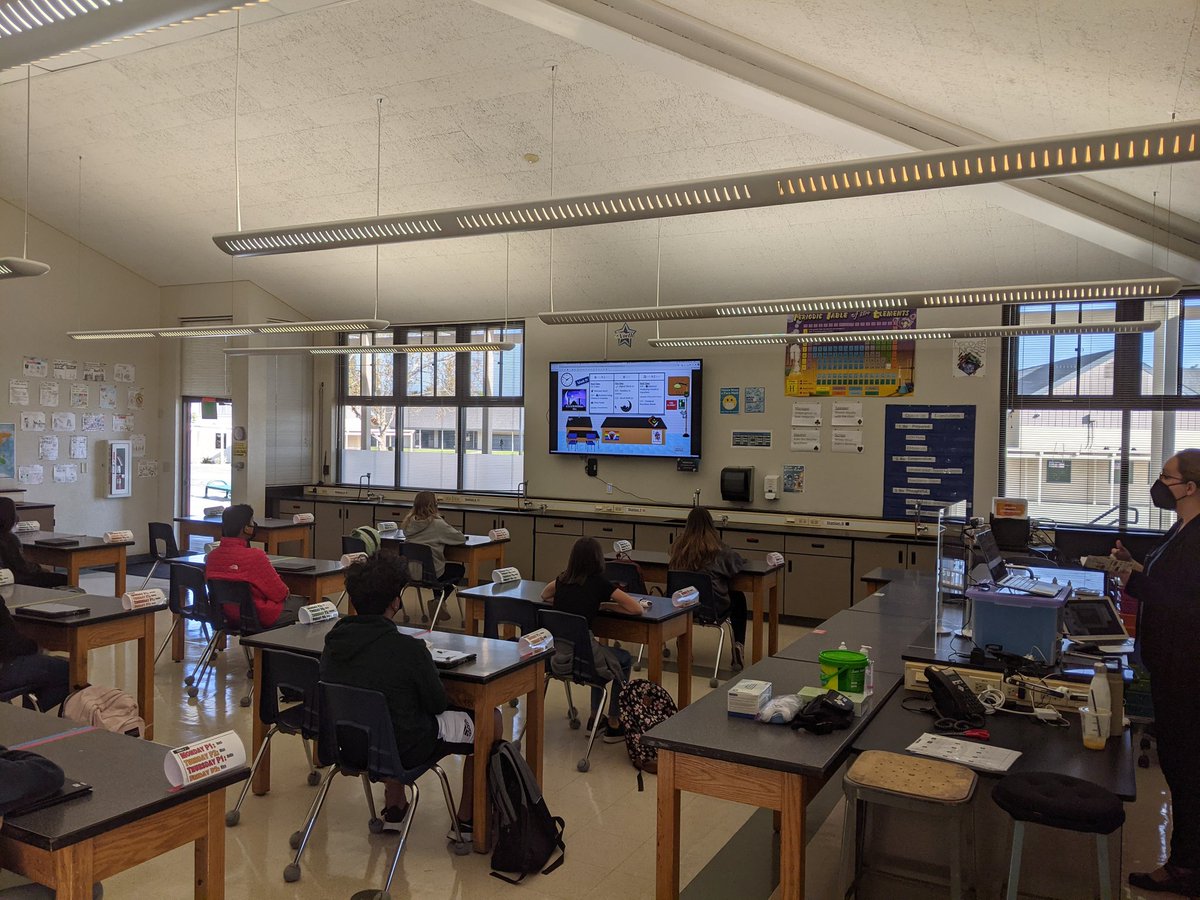 anotherschwab's tweet image. Roomers and Zoomers at @goteamums are off to a great start this morning. So thankful for our amazing teachers and students in #usdlearns @USD_SUP @usd_hr @PrincipalTodd #teamums