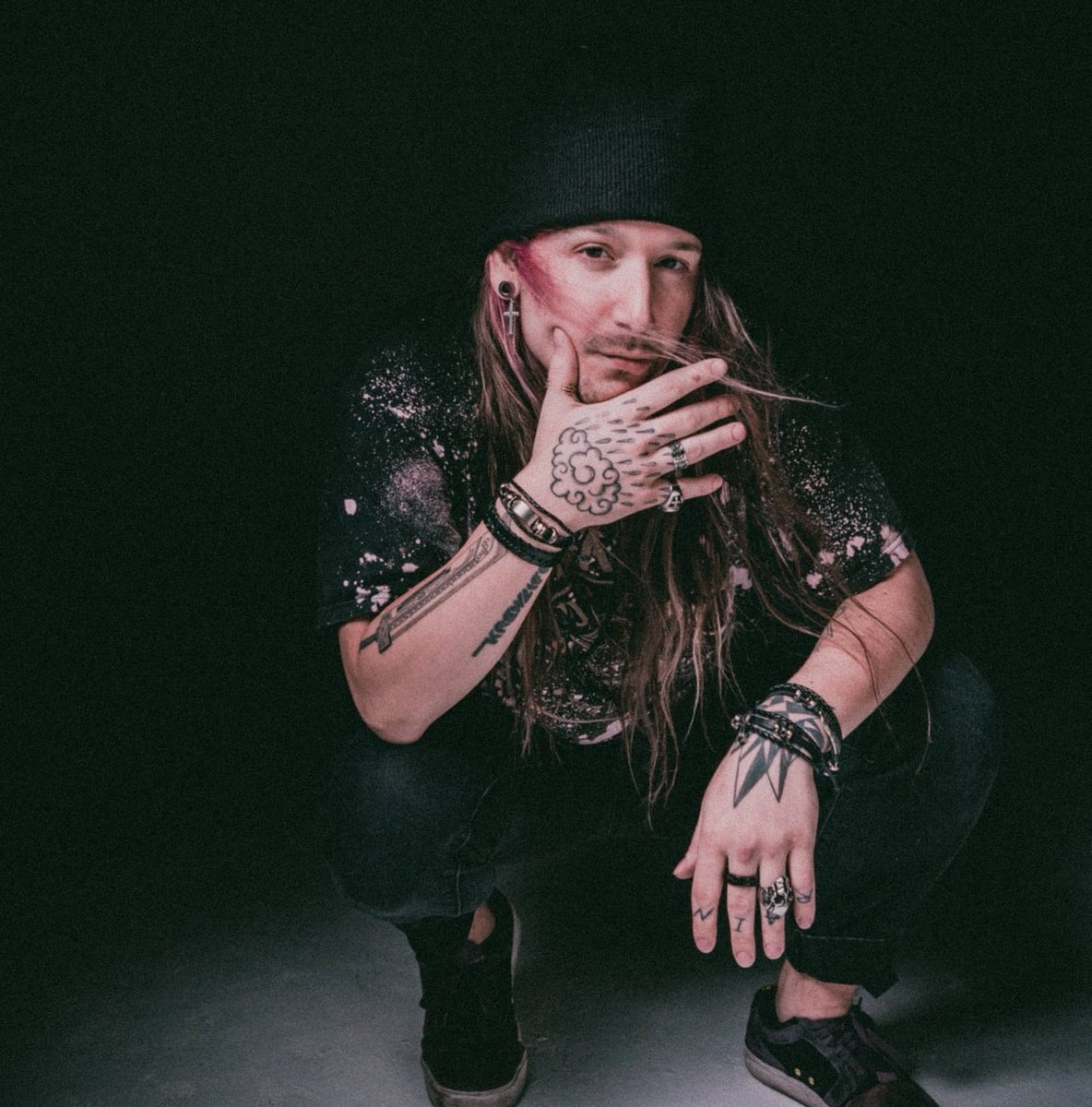 Rain Man Reunites With <a href="/OLYsounds/">Oly</a> For Uplifting Anthem, “Still Young”

djtimes.com/2021/04/rain-m…