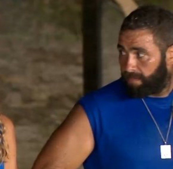 Hanzade elenince #Survivor2021 

biz                                        diğer izleyiciler