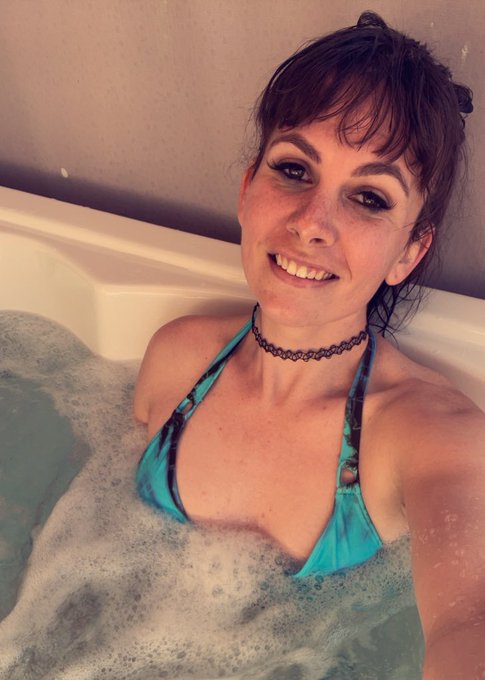 What a wonderful start to my day this morning. I feel rejuvenated. 🥰 https://t.co/9aDRRlQMr9