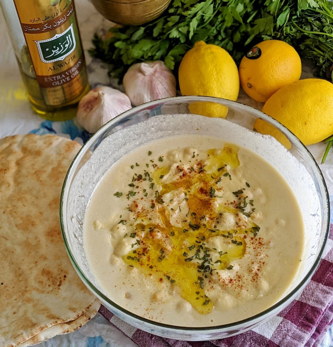 ArabAmericanMus's tweet image. The newest installment of our #YallaEat! Instagram Takeover Chef Series is up, feat.  Reian Abdin (shami_eats_and_treats) demonstrating Musabaha! Watch on our Instagram stories or highlights: instagram.com/arabamericanmu…

More from this series: arabamericanmuseum.org/chef-series/