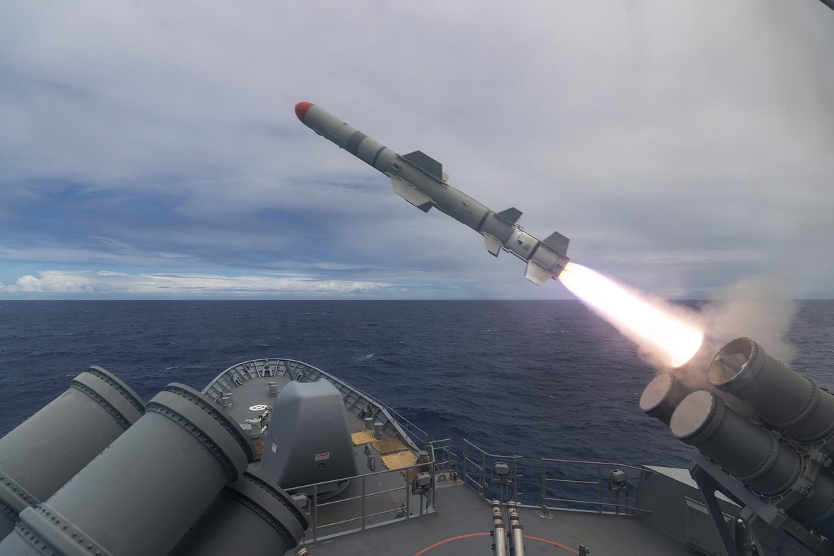 #WarFighterWednesday 👊💥 Angle 1, 2 or 3? ⬇️

#HMASStuart conducts a live Harpoon Missile firing off the coast of Hawaii during Exercise Rim of the Pacific 2020. #POTD

📸: LSIS Christopher Szumlanski & LSIS Ernesto Sanchez #AusNavy #YourADF #RIMPAC