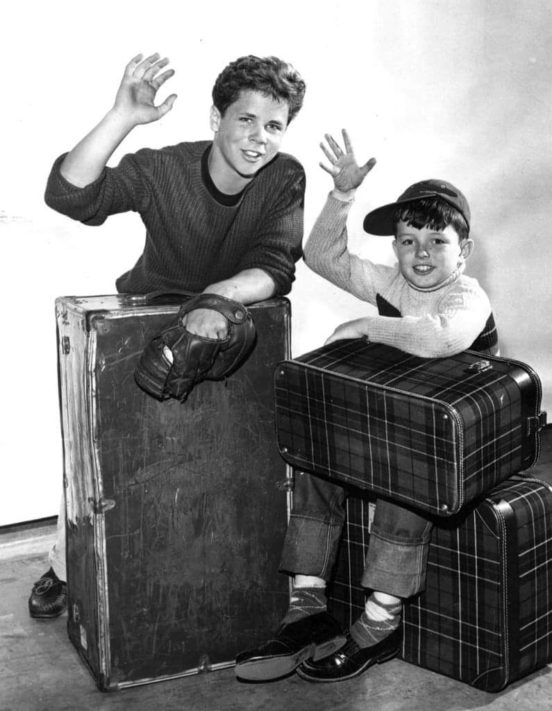 Happy Birthday to Tony Dow who turns 76 today!  Pictured here with Jerry Mathers in Leave it To Beaver. 