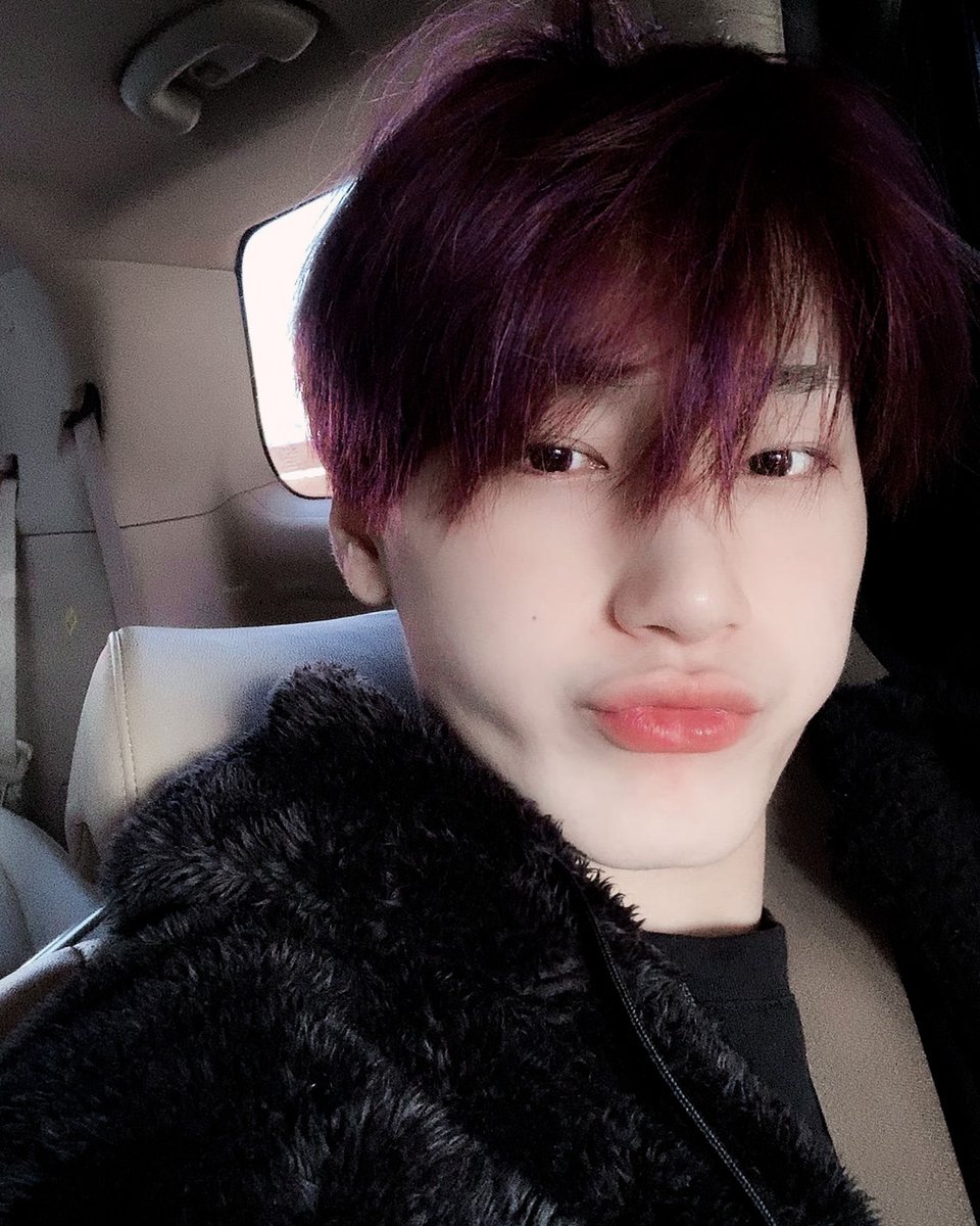 _somechoi's tweet photo. ⠀⠀ ⠀⠀⠀⠀
⠀⠀⠀ 𝖨𝗇𝗏𝖾𝗃𝖺 𝖽𝖺 𝗆𝗂𝗇𝗁𝖺 𝖻𝖾𝗅𝖾𝗓𝖺?
⠀⠀ 𝗲𝗻𝘁𝗿𝗮 𝗻𝗮 𝗳𝗶𝗹𝗮, 𝗻𝗲𝗻𝗲́𝗺 ̖́-
⠀⠀⠀⠀⠀⠀#FEVER_DAY
⠀⠀⠀ ⠀⠀⠀ ⠀⠀ https://t.co/lH8o8f1W7y
