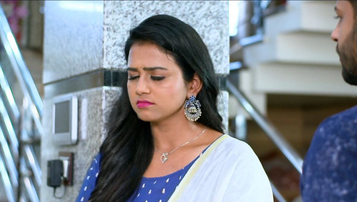Nichus2012's tweet photo. Raaga gone mad 🤣🤣🤣

paavam Arun he s goin to 2 get 2 babies as gift for marriage... one preethu...other raaga.... 😍😍😂😂😂
#ManasellaNeene #AruGa https://t.co/g6nA9IKzDP