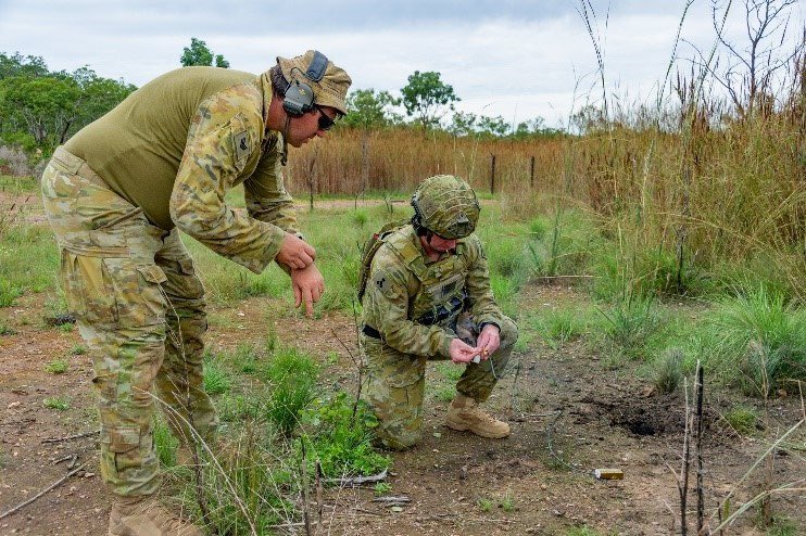 I recently trained with sappers from 1 CER at their demolitions range, undertaking a confidence test with a small charge of PE4. This activity requires sappers to cut a fuse to a specified time, ensuring their ability to safely handle explosives #BrilliantAtTheBasics #WorkAsATeam