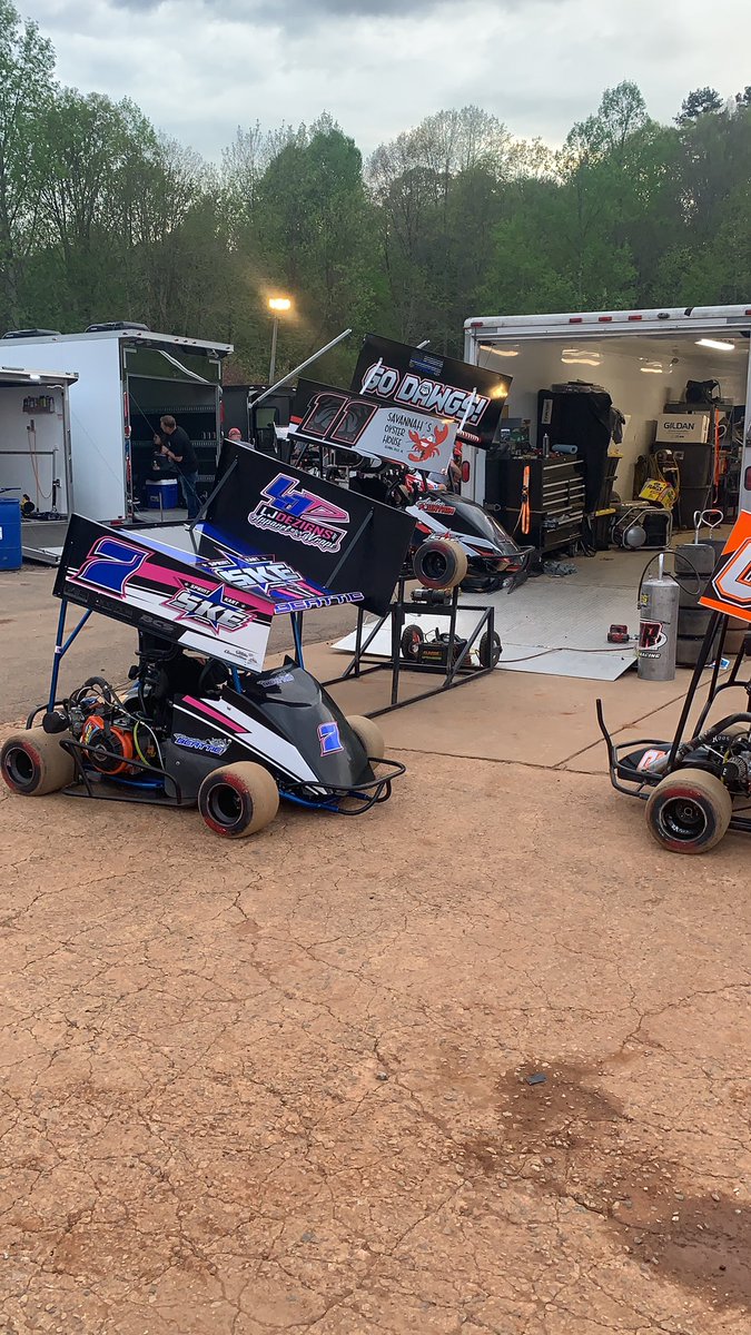 Karter grabs another pole at <a href="/MillbridgeRacin/">Millbridge Speedway</a> but this time it’s on a new 2021 Stumpy kart. We finished this one Sunday and took it to @mtncreekspeedway to debut it.