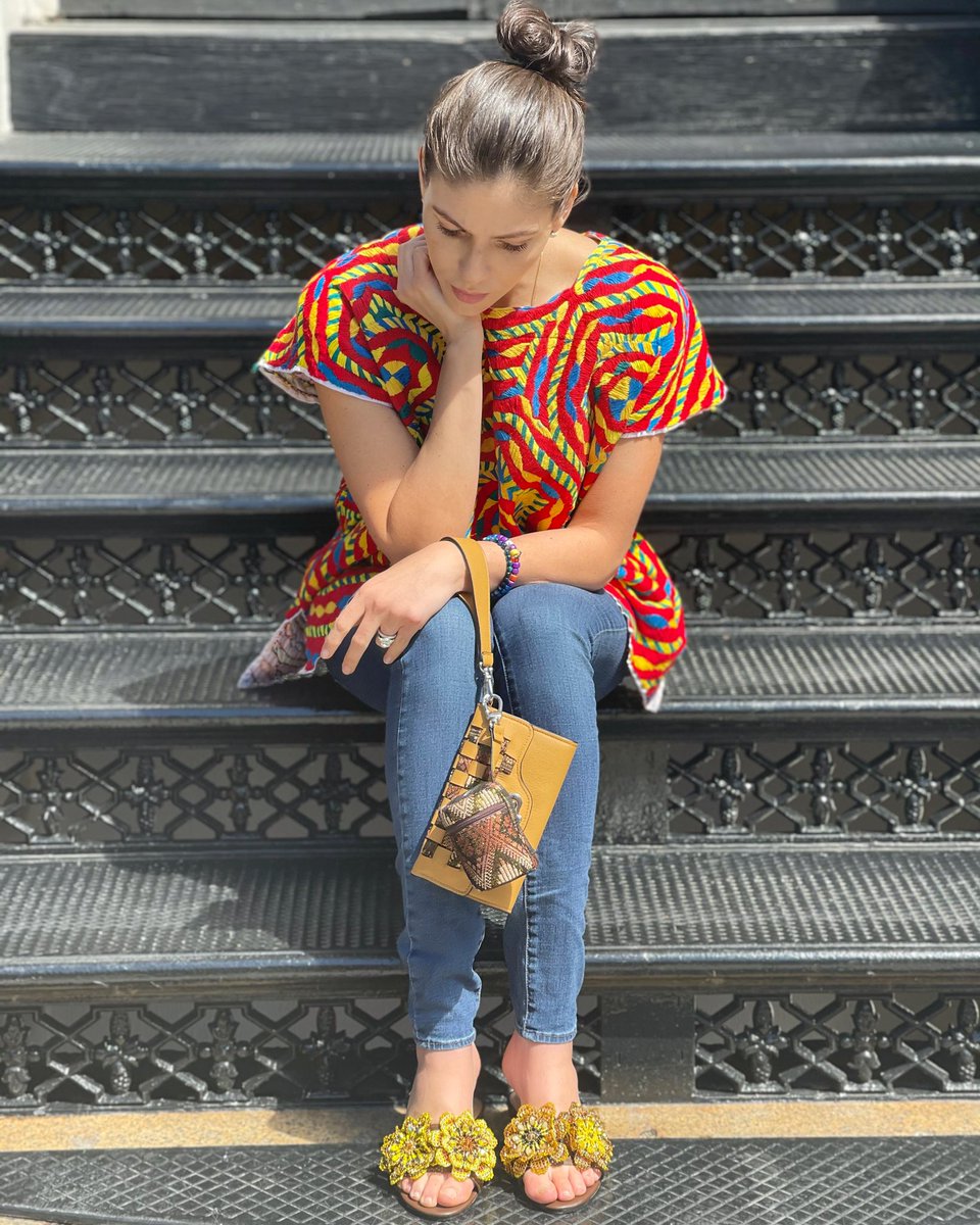 Sometimes all you need is a little splash of color 💛❤️💙