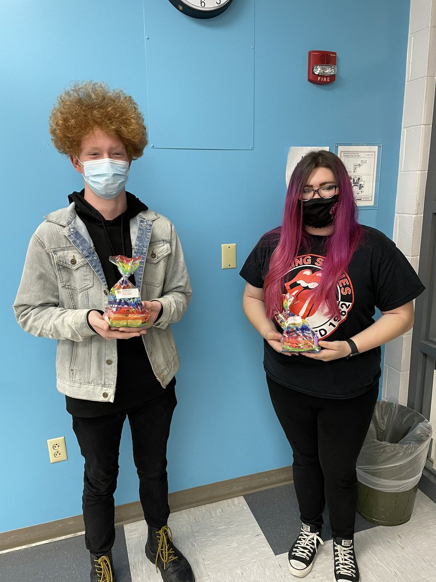 9XImpactPBIS's tweet photo. A few of our winners from our March Madness selection contest received their prize today! #9XFlex @9XImpactRHS https://t.co/VdAKbeEhdK