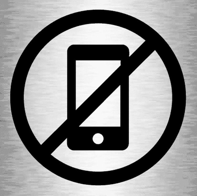 dumpabox's tweet photo. Unless you plan to order on the mobile site, you don’t need your phone to get a dumpster delivered OR picked up. Everything can be done online 👍🏼 https://t.co/TTbTesjilS https://t.co/w2FSbqaBUy