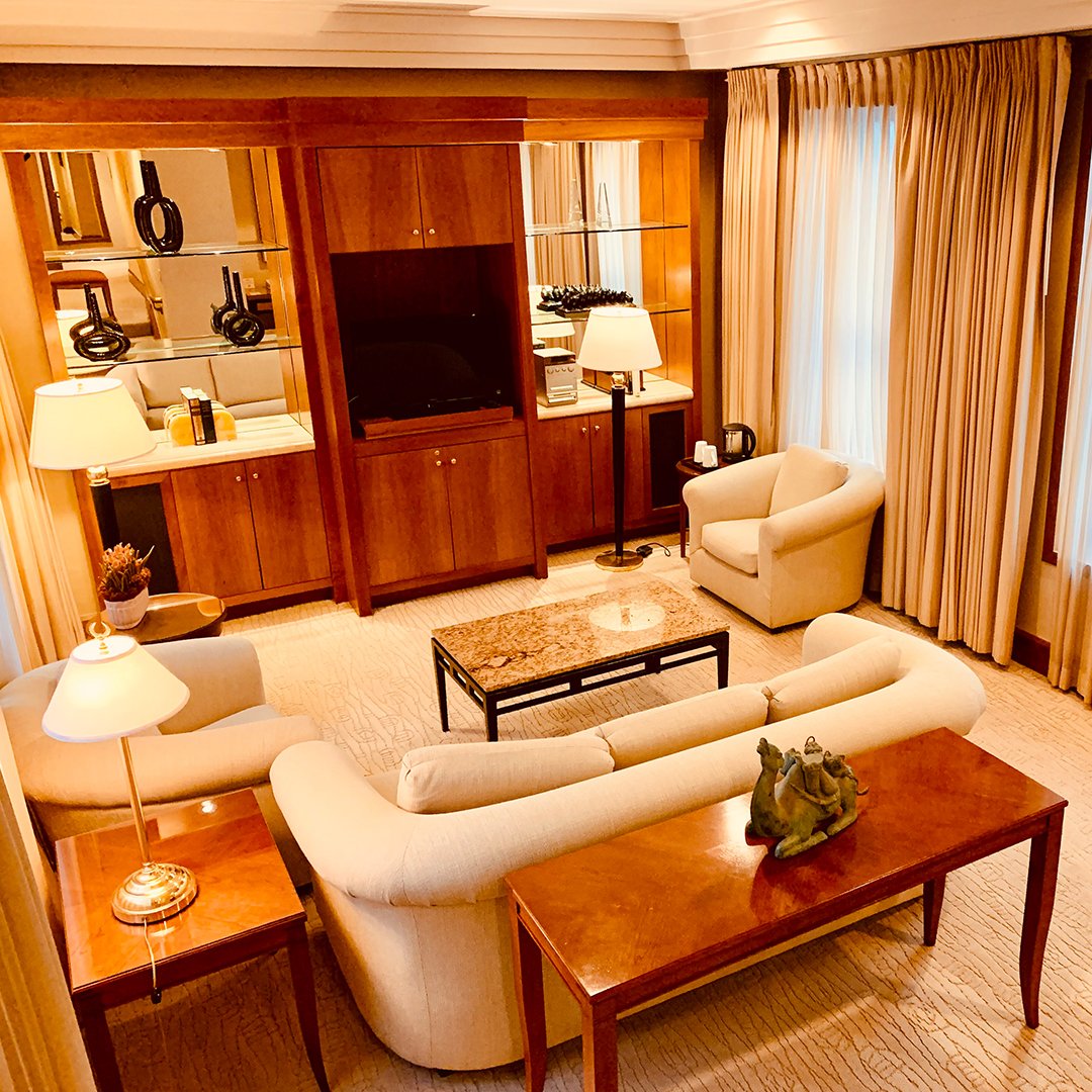 KitanoNewYork's tweet photo. Let’s VACCICATION in New York City! 
Museums are open, the weather is nice, and indoor dining has opened up for 50% capacity in the city. Time for a VACCICATION at The Kitano Hotel New York! Visit our website for exclusive rates. Stay in our TOWN HOUSE SUITE with the lowest rate! https://t.co/pyNdaXsR5E