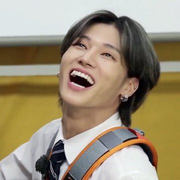 pokjoongie_'s tweet photo. Nunca me cansaré de decir que wooyoung fantastic, por que wooyoung gorgeous tiene la sonrisa mas linda, ademas se que wooyoung beautiful es una persona muy hermosa llena de amor, en conclusión, Atiny te ama wooyoung treasure https://t.co/vlFegyeKKK