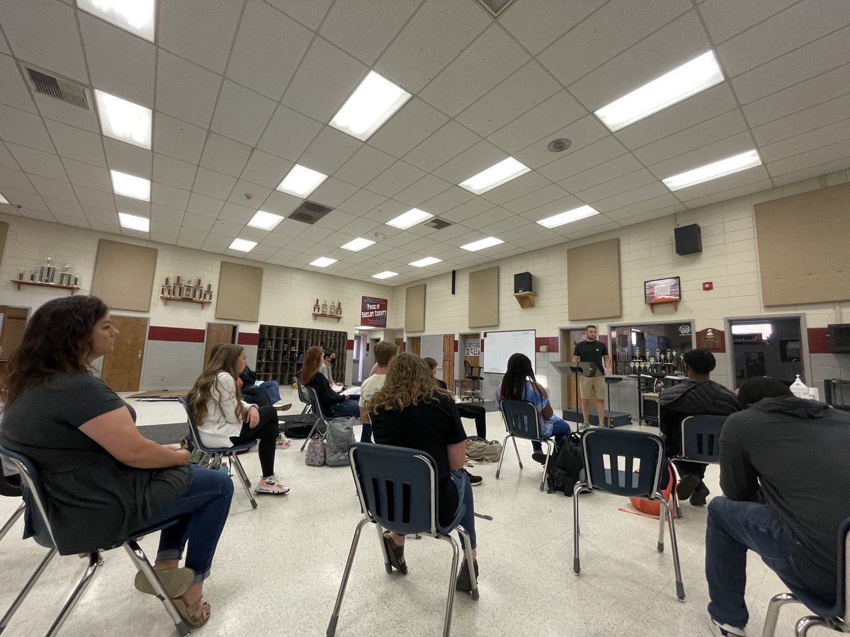 FirstPriorityAL's tweet photo. Pictured is Shelby County High School's First Priority club. Students, how is your club going? Do you need anything from First Priority? Send pictures, an update and anything you need to: info@firstpriorityal.com #HOPE #firstpriorityal https://t.co/vwbKAhivzo