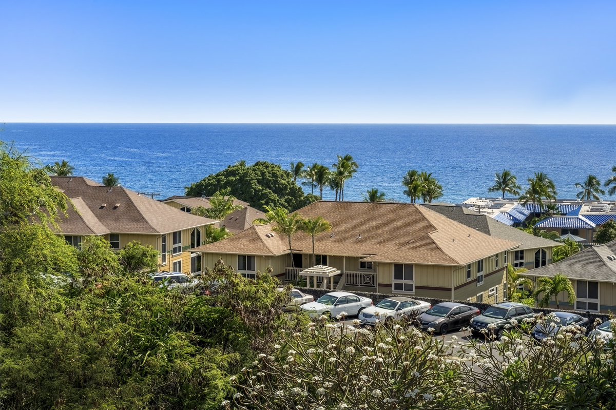 hatfieldpc's tweet image. No better time for a vacation to Hawaii!!! Our condo on the Big Island in downtown Kona is ready for you to rest, relax and explore. Check out the link if you are interested in booking.
Aloha 
evrhi.com/vrp/unit/Kona_…