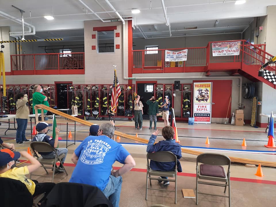 We were proud to host the local #CubScout #PinewoodDerby at the Schoharie Fire Station this past weekend!  Great job racers!

#SchoharieFire
#SchoharieFD
#FireStation

facebook.com/SchoharieFire/
