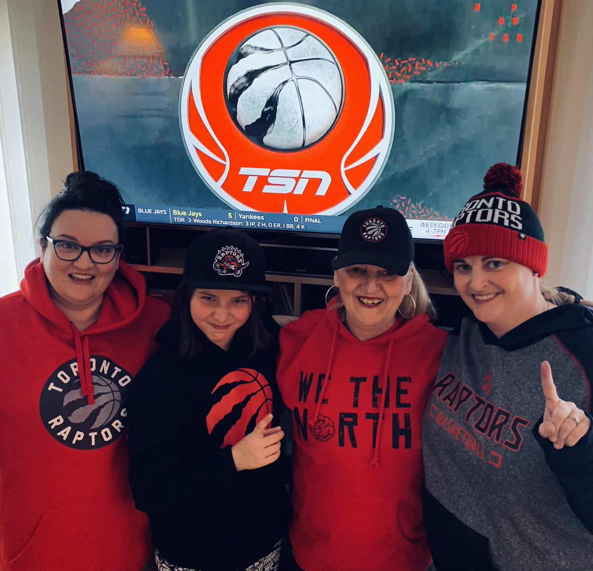 #tangerinefanangle 3Generations of Raptor Fans from BC watching tonight!