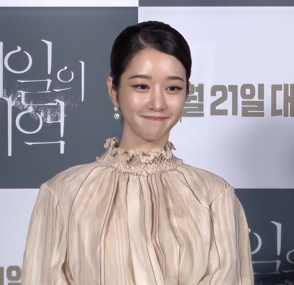 iamthinapies's tweet photo. I still support you 100% #SeoYeaJi .. and #ItsOkayToNotBeOkay is still my top 1 kdrama.. https://t.co/v7w3CZGaSH