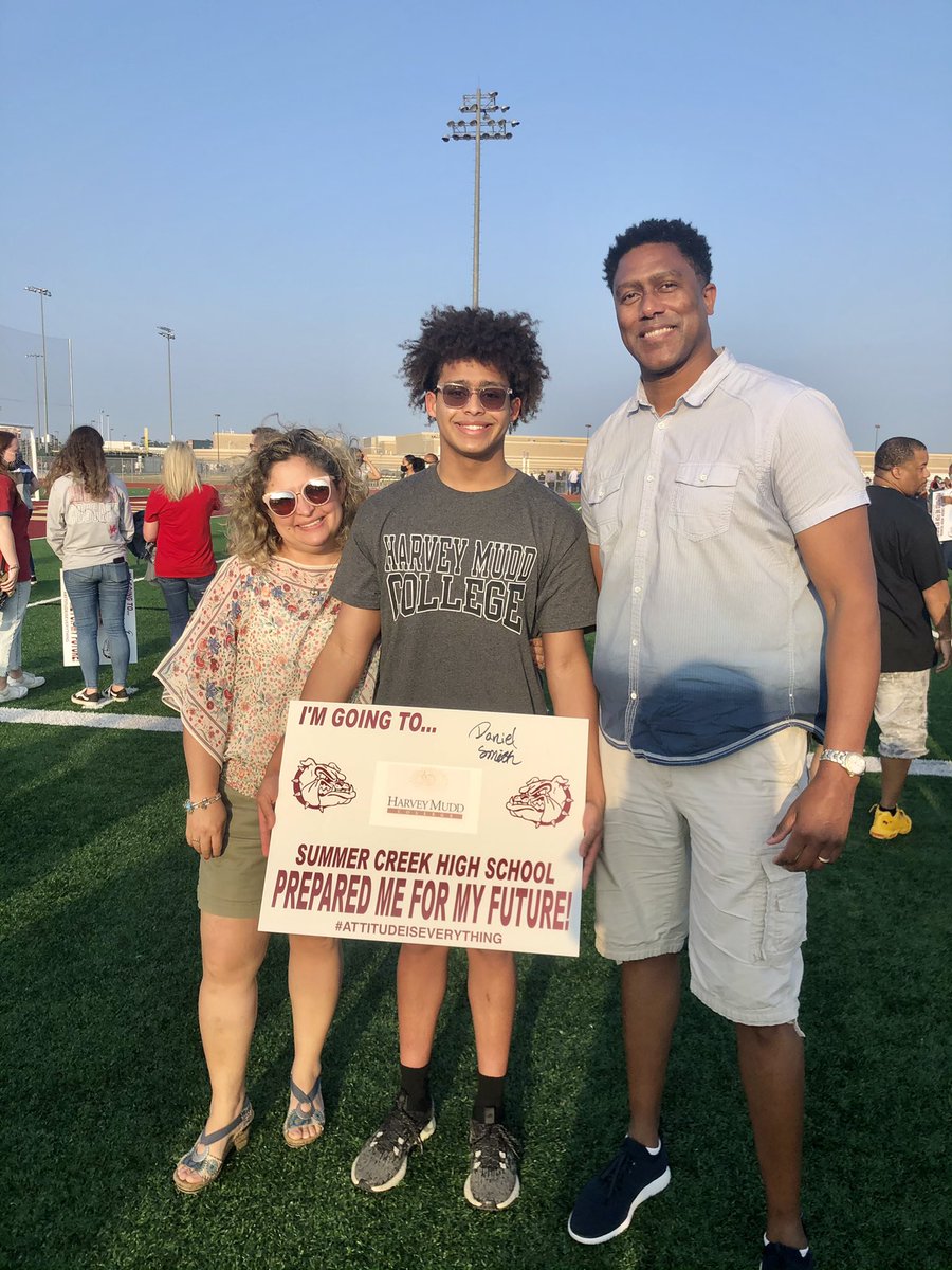 DanielSmith013's tweet photo. I am very excited to announce my commitment to attend Harvey Mudd College and swim for CMS Athletics. Special thanks to my parents, Coach Stibbs, Coach Matt, Mr. Brown Ms. Oros and Ms. Oseguera. Biggest thanks and praise to God. Go Stags!! @schsswimanddive @HumbleISD_SCHS https://t.co/wmHWMC5aRq