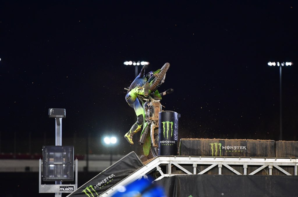 SupercrossLIVE's tweet photo. INSANE 🤯 

#SupercrossLIVE #DropTheGate https://t.co/scVMuoCu8B