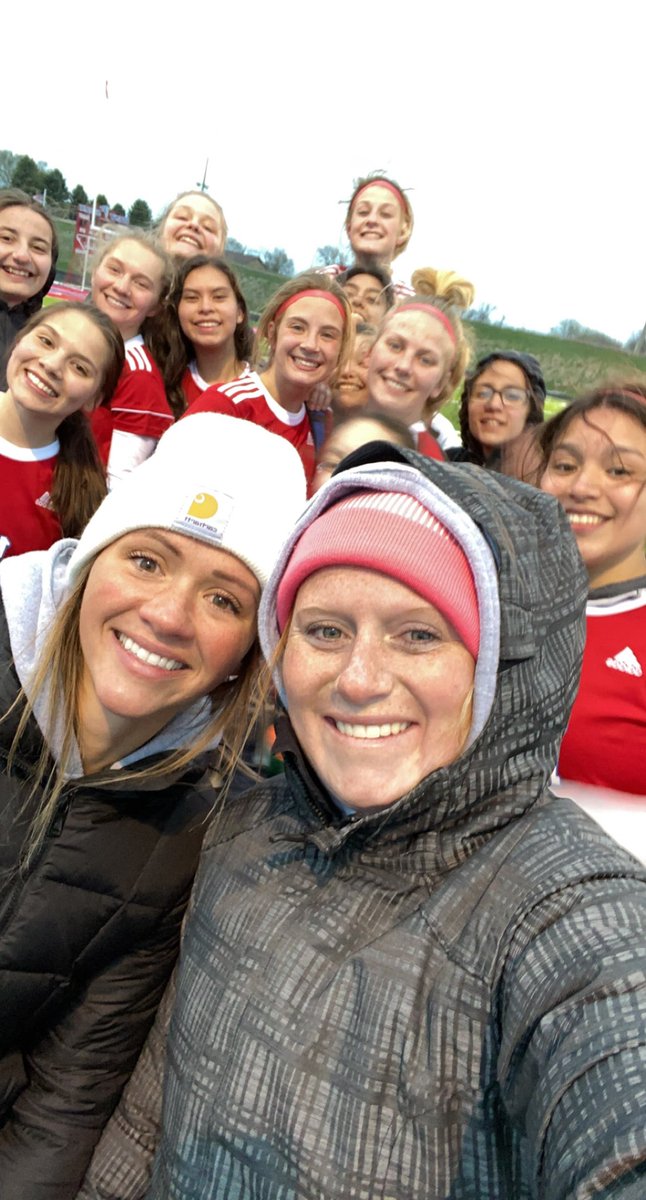 Two great games tonight breaking in the turf! JV tied and Varsity snagged their first win of the season! 1-0! 
#westsioux #girlssoccer