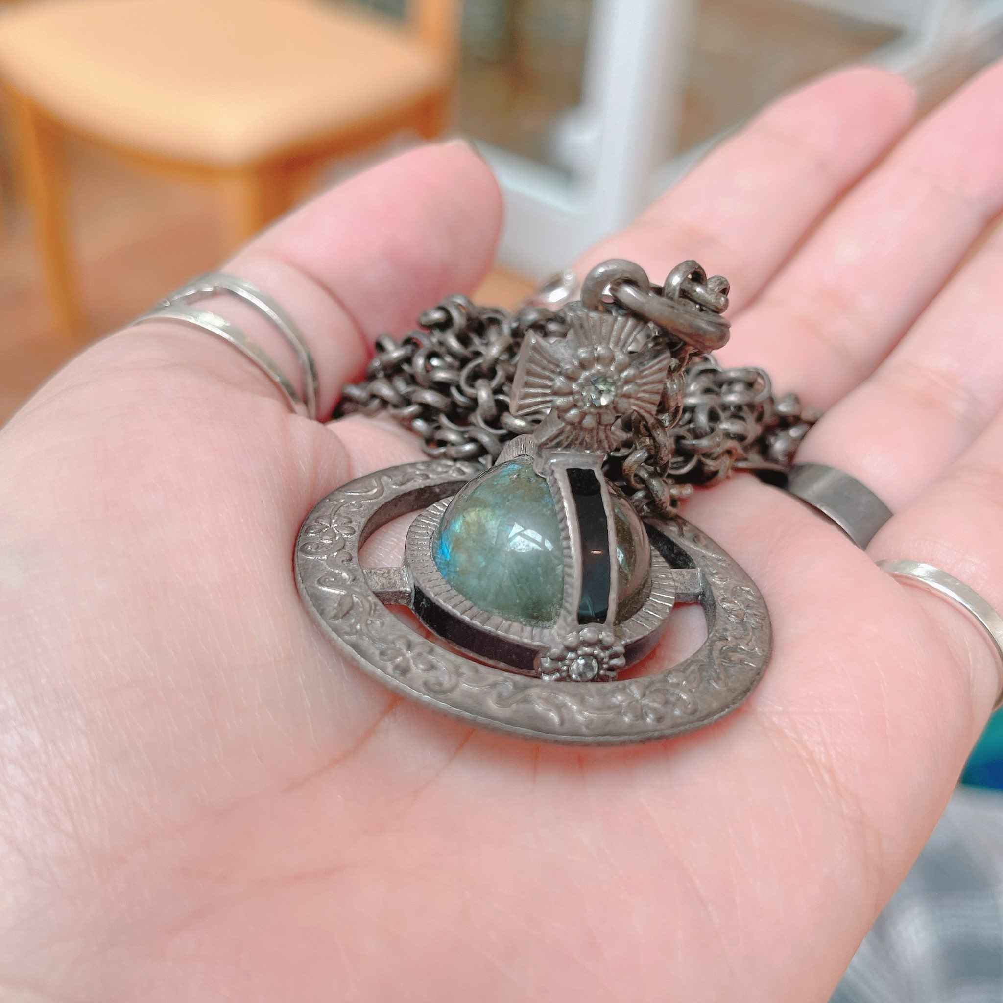 vivienne westwood 天然石 オーナメンタルオーブネックレス