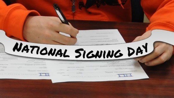 lucya081's tweet photo. National Signing Day is something many student athletes look forward to. The NLI primarily protects the University and barely any protection for the athletes. Little do they know everything else that comes along with it. @ElissaMMonteiro #ucr150 https://t.co/TnncTCQ3Sv