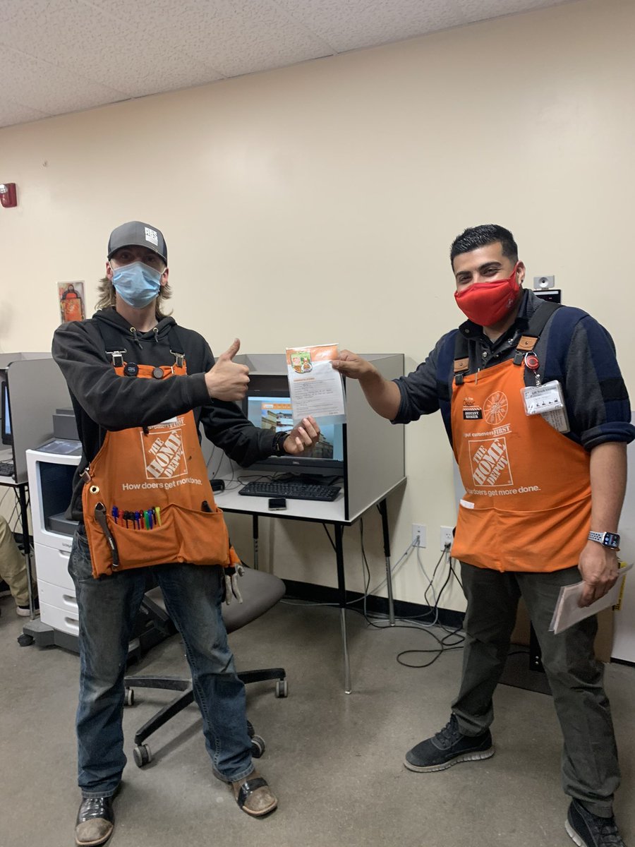 Shout out to David his knowledge of the front end has been much appreciated teaching our new cashiers front end processes and willingness to take on any task <a href="/esimedina/">Esi Merrick</a>  @1548family