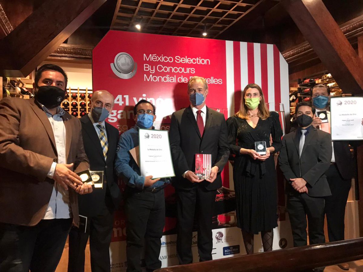 turismogobgente's tweet photo. 🍷 #Guanajuato se viste de gala al recibir la estafeta del #MexicoSelection by Concours Mondial de Bruxelles. 🍇 Por segunda ocasión nuestro estado será anfitrión de este increíble evento que reconoce los mejores vinos y espirituosos de México. https://t.co/QYKIEFCKa3
