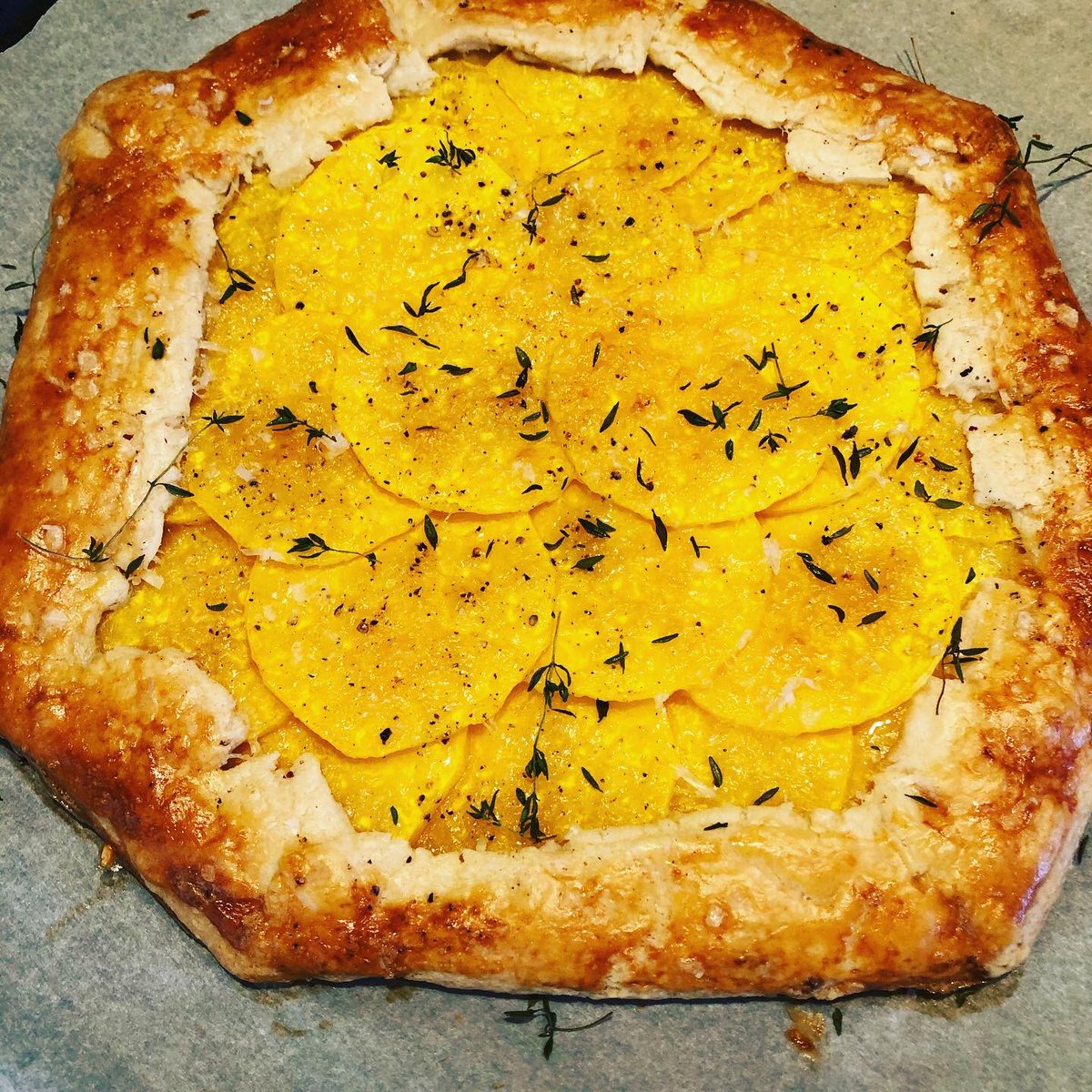 Butternut squash galette for tonight’s family meal. Turned out pretty good. #homecooking #familymeals #toddlerfriendly #babyledfeeding Recipe: Baby led feeding