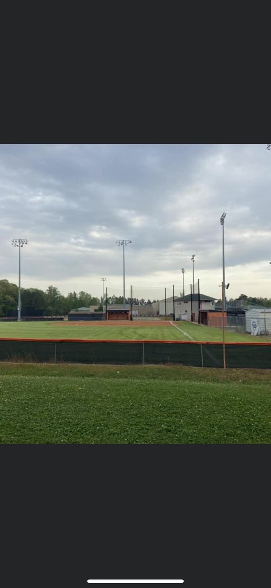 8th grade night at The Den was a huge success!! We will sure miss these girls but we wish them nothing but the best and success in the future! We sure have enjoyed them while here🧡#loveourladylions #family