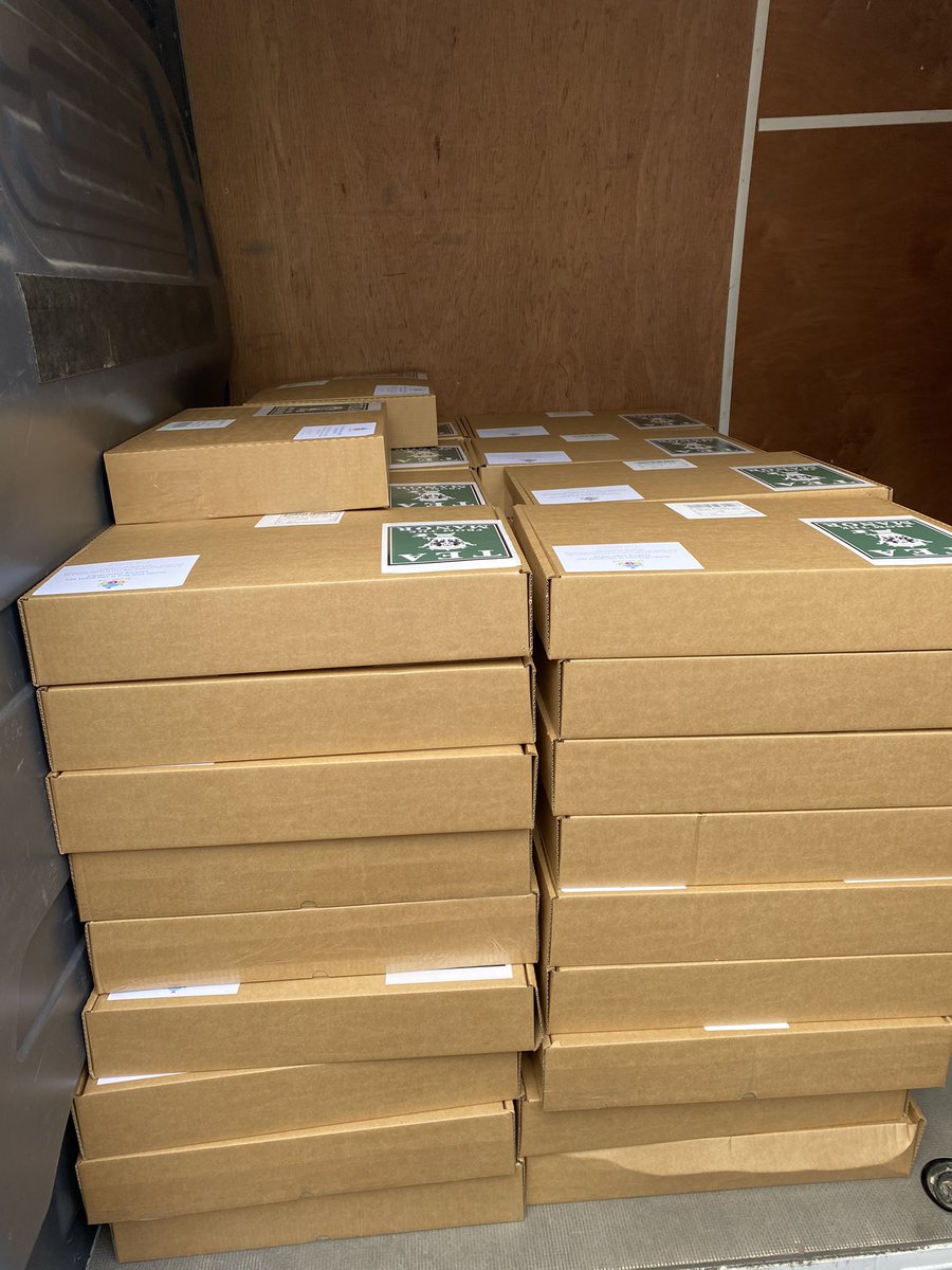 TeaFromTheManor's tweet photo. 73 more parcels went out yesterday! Thank you to everyone who supports us! 

#teadelivery #deliveryvan #teafromthemanor #hospitality #onlineorders #manchestertea #teabloggers #teaexperts https://t.co/QQeDf9ZOFU