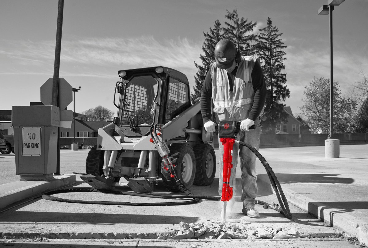 CP_Construction's tweet image. Do you work from a new site every day? If so, you need the versatility of #HandheldTools. From breakers to hammers, CP&apos;s range is designed to save time and effort making sure you get the job done! Check out the range here ow.ly/RUDH50En9tF