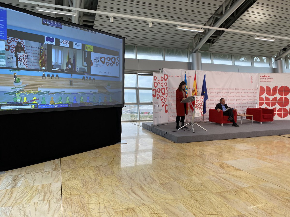 Comienza el coloquio “Ley de la Formación Profesional” con las intervenciones de la Ilma. Sra. Dña. Clara Sanz López y el Ilmo. Sr. D. Miguel Soler Gracia <a href="/miguelsolerg/">miguel soler</a> 
#NuevaFPComunitatValenciana #Congressosdàmbit2021 <a href="/GVAeducacio/">GVA Educació</a> <a href="/GVA_Cefire/">Formació, Innovació i Recursos per al Professorat</a>