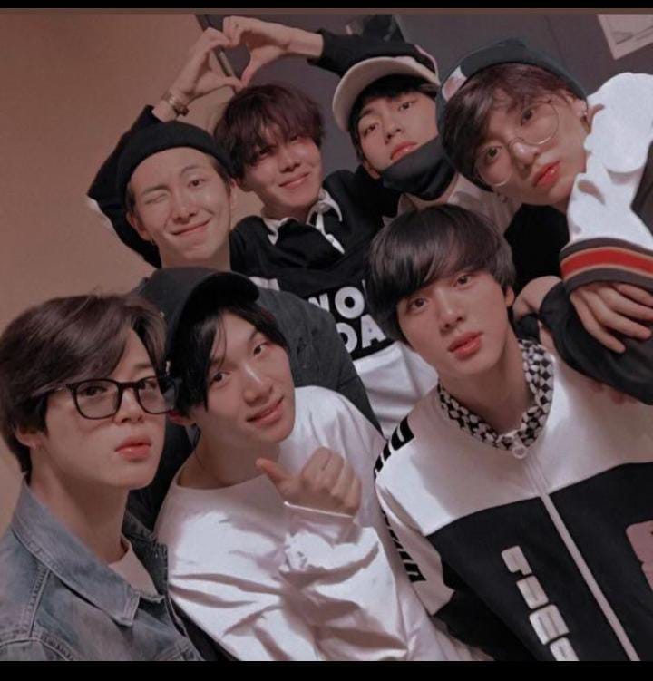 NancyadelR's tweet photo. @arbarmymis7 @BTS_twt I vote #BTSARMY for #BestFanArmy at the 2021 #iHeartAwards @BTS_twt https://t.co/tIs3CBHQVH