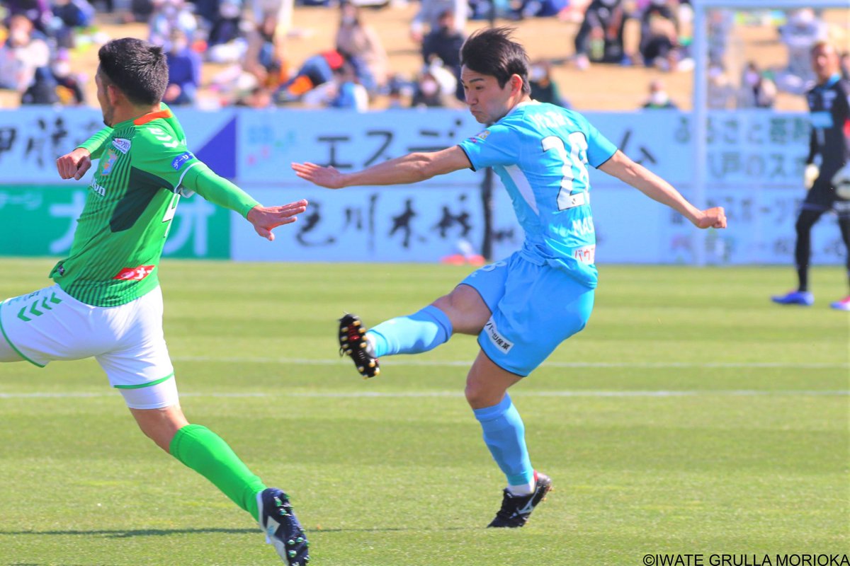 IwateGrulla's tweet photo. 【✨pick up photo✨】
🗓2021/4/11(日)
⚽️#ヴァンラーレ八戸
📸#増田隼司 選手(背番号28番/MF)

@shunji_masuda 
#シュンジ
#南部ダービー

#今年の目標👇
#J3優勝
#岩手の観光名所を巡る

#いわてグルージャ盛岡
#一岩
#グルージャ
#GRULLA
#サッカー
#岩手
#盛岡 https://t.co/dGitZI31ck