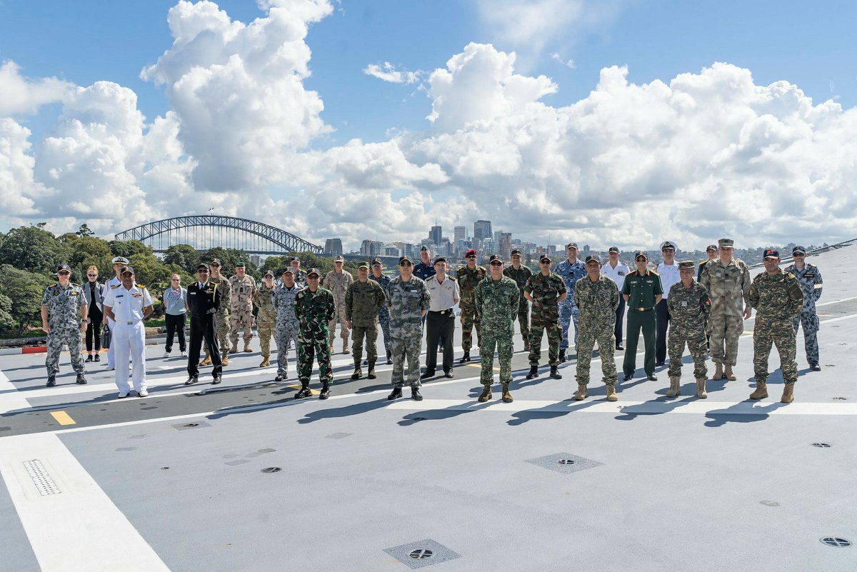 Australian_Navy's tweet image. The Service Attachés and Advisors Group (SAAG) Engagement Program provides opportunities for Defence Attachés to engage with key leaders from #YourADF and gain knowledge of 🇦🇺 #DefenceCapability. This week, the event was hosted at multiple #AusNavy shore establishments.