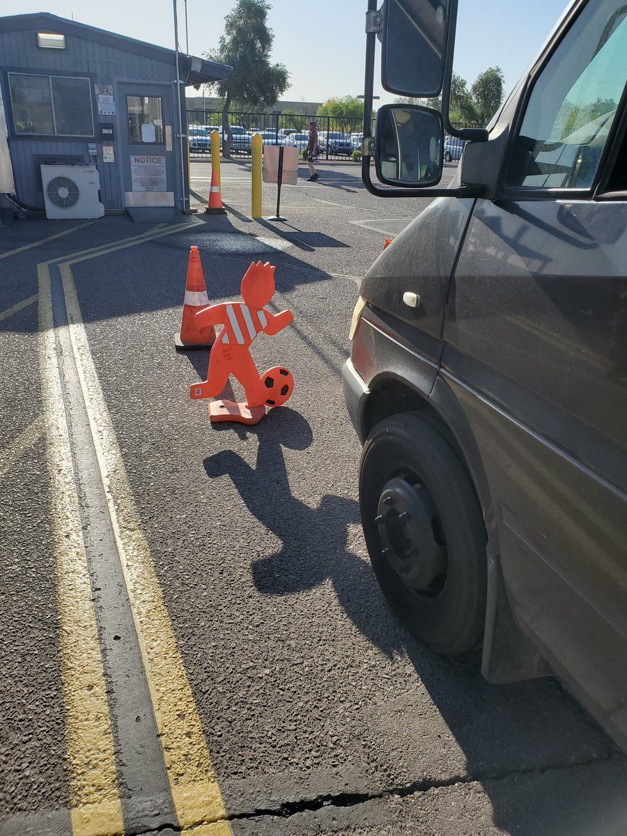 We bring awareness to all of our Professional Drivers here in Tempe the minute they walk on property. Today, we focused on avoiding being Hit in Rear. Tap you brakes. Use turn signals. #keepyourbubble