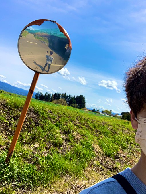 今日も今日とて 歩いてお迎え行ってきます 強風 https://t.co/vqqCGSkfnX