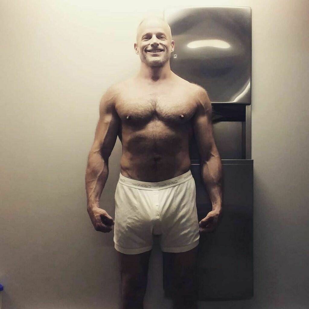 fragmentx_'s tweet photo. brandbryce:
Take a picture
It’ll last longer
#fitover50 #bodybuilder #fitnessmodel #trainer #fitnessjourney #trainingisawayoflife #gymmotivation #artist #fit #yvr #fitnessfun #spinabifada #hypospadias #formyourform #beezwaxworks #nipple #freeatlas… https://t.co/b5FTQDynaY https://t.co/mgoBtYGAzN