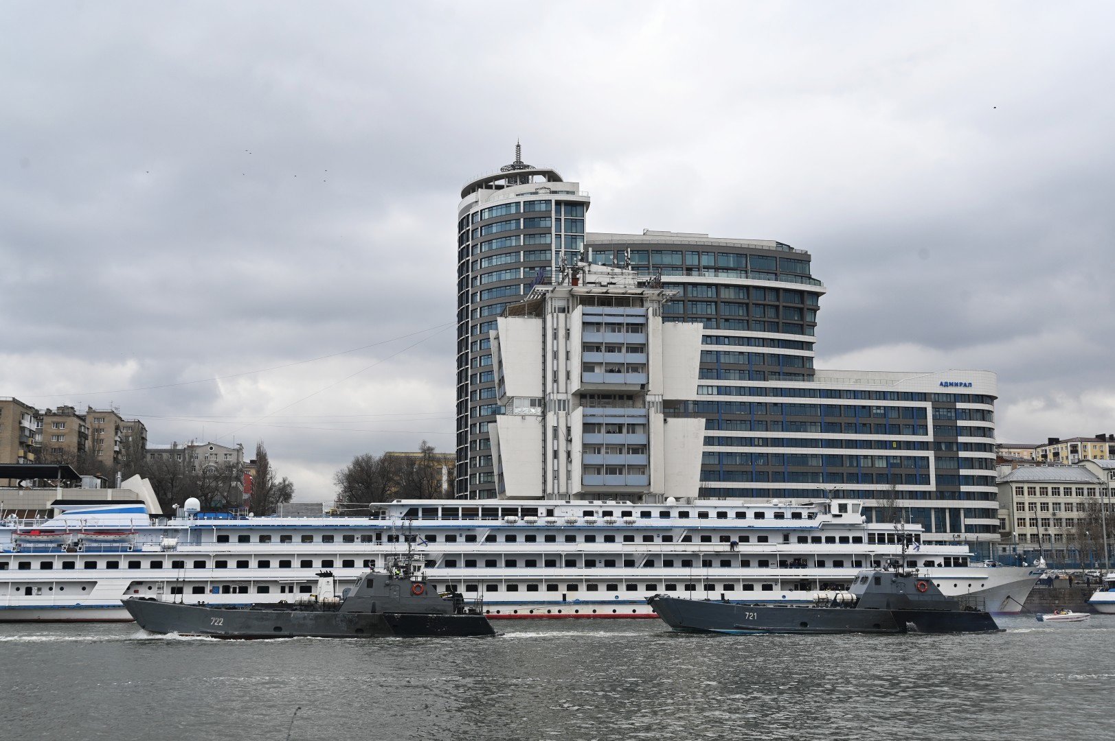 Ey6OAyYXAAAVKjS?format=jpg&name=large