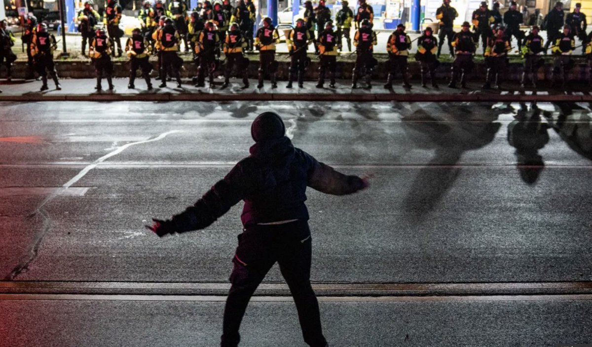 Learn the latest on the protests outside Minneapolis following the police shooting death of Daunte Wright.
https://t.co/qfzQLotb5X
#11thHour https://t.co/w7W0hpkgbq