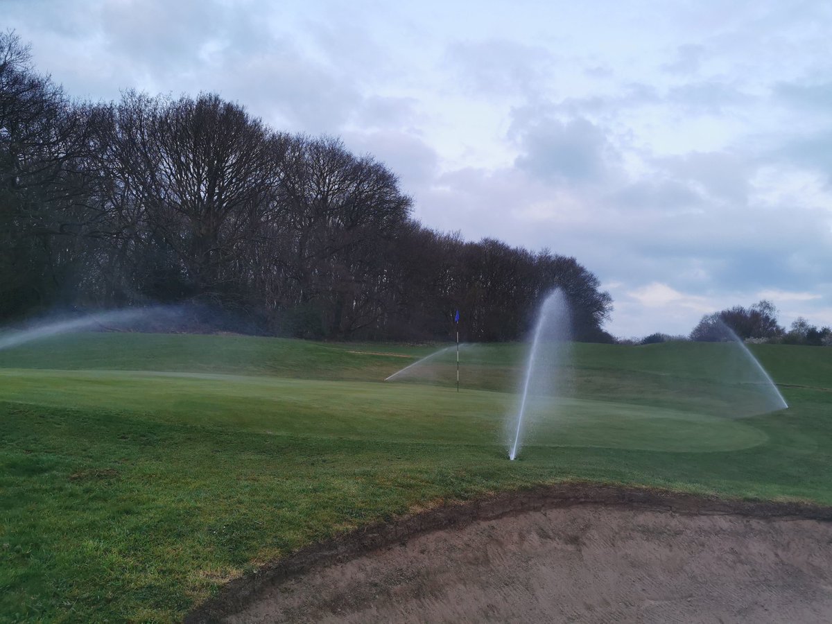 robgreenkeeper's tweet photo. Sunrise drink this morning🌄 https://t.co/ZnlB4vHi50