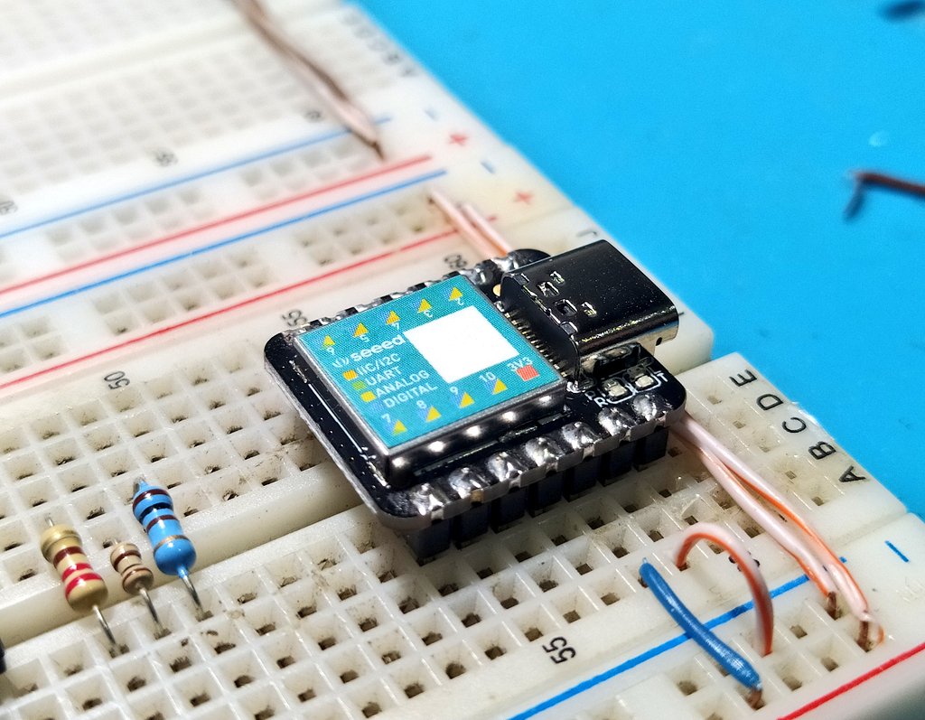 IObrizio's tweet image. Empezando con seeedstudio xiao 😍
#seeeduino #XIAO