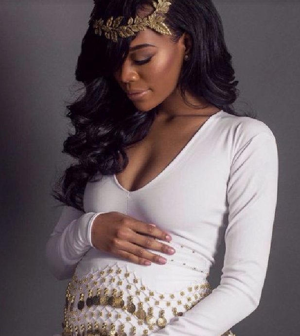 Unknownngirlyy's tweet photo. Pregnant and broken💔 https://t.co/9gYvr0x0JK