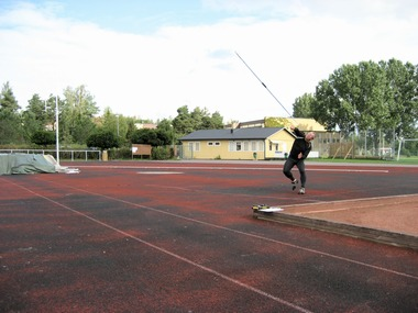 johan_nasa's tweet photo. workout! #spearthrowing #cripsignthrowing #aladin #medusamedusa #italy #rome #warrior #meetthecooly https://t.co/ozpf6ZJIxz